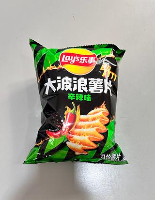 LAY'S辛辣面味 大波浪薯片 70G